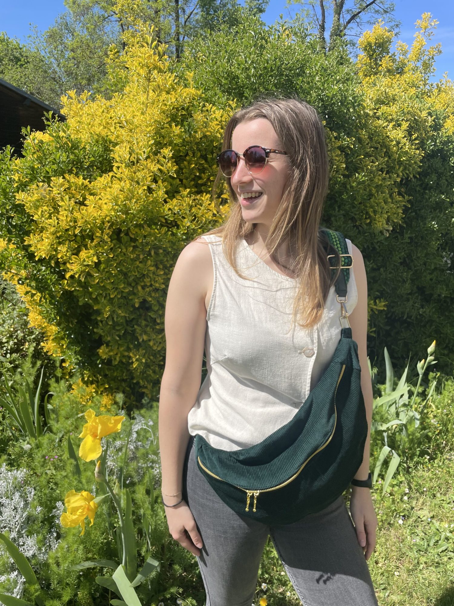 Sac banane velours vert, intérieur liberty